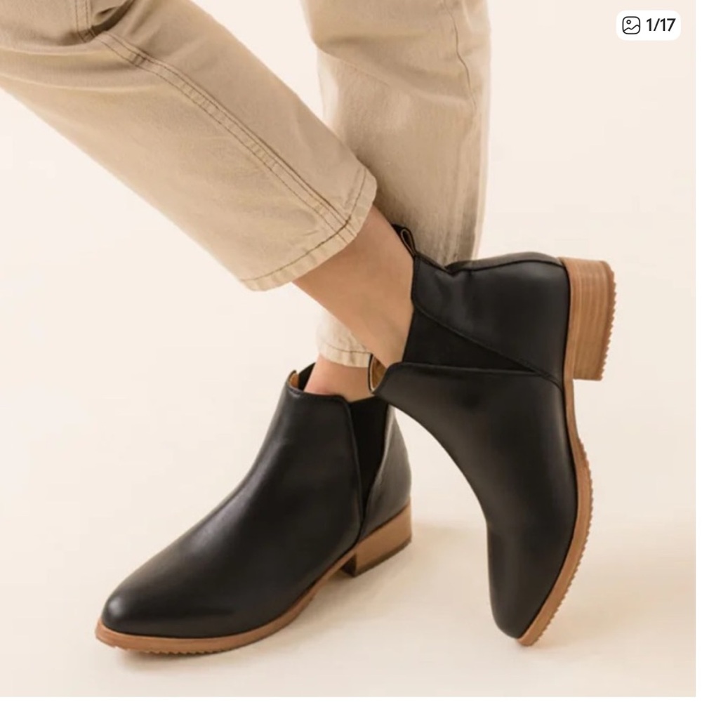 Like New: Nisolo Eva Everyday Chelsea Leather Boot Black size 8